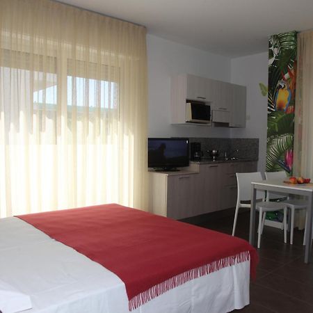 Hotel Luciana Bibione Bagian luar foto