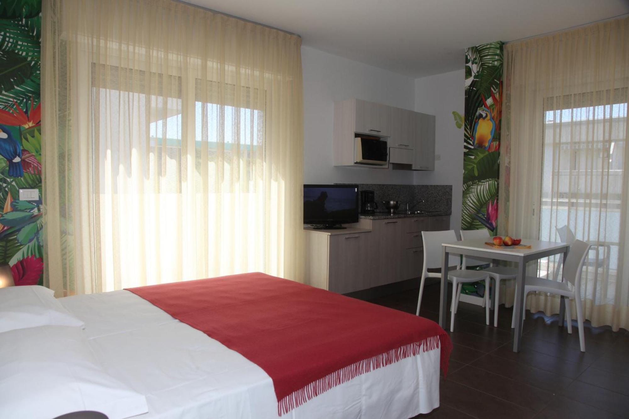 Hotel Luciana Bibione Bagian luar foto