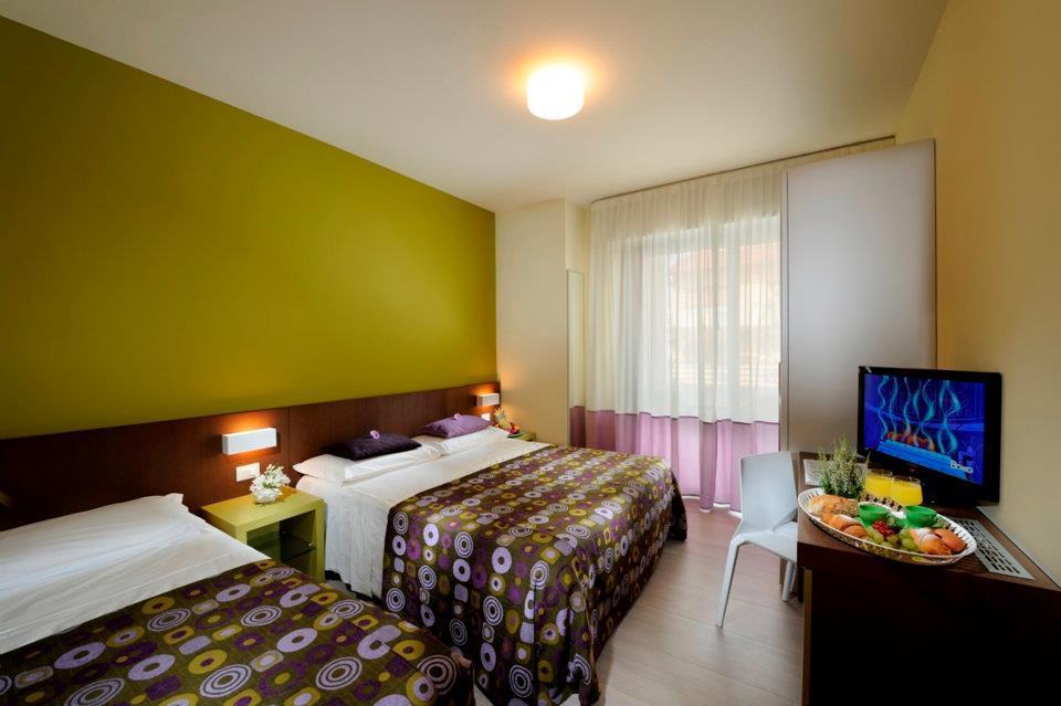 Hotel Luciana Bibione Bagian luar foto