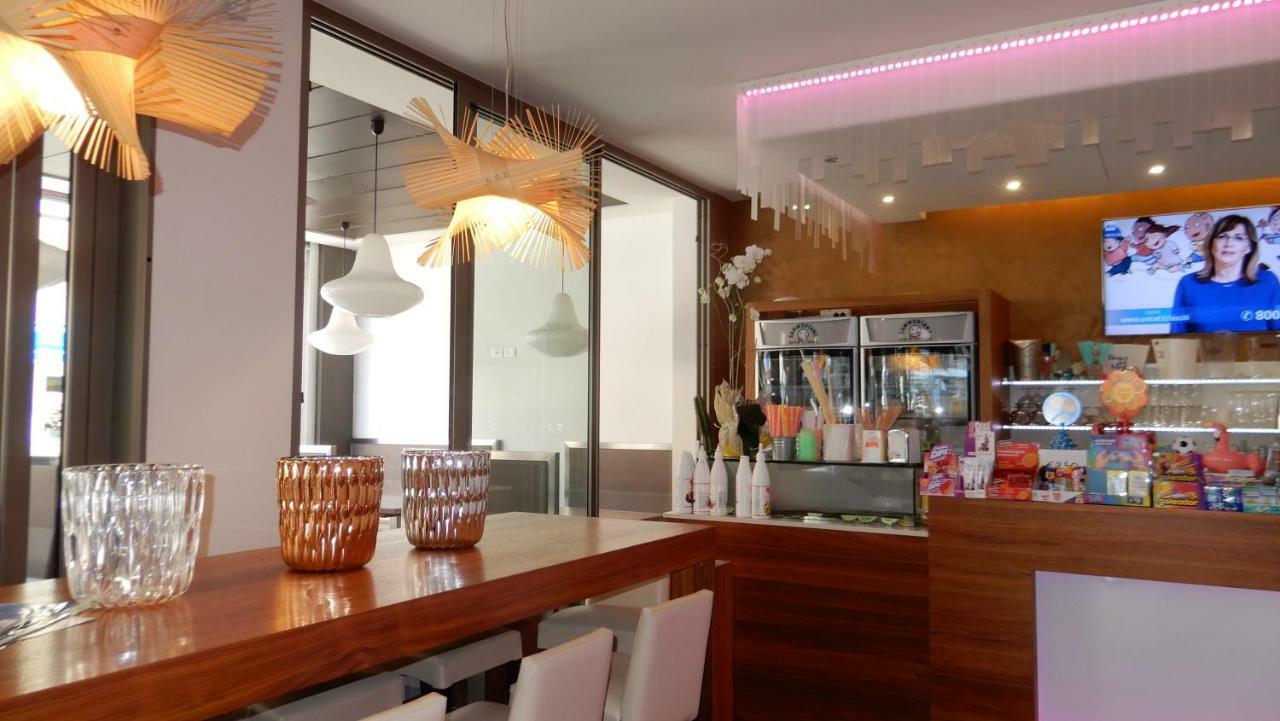 Hotel Luciana Bibione Bagian luar foto